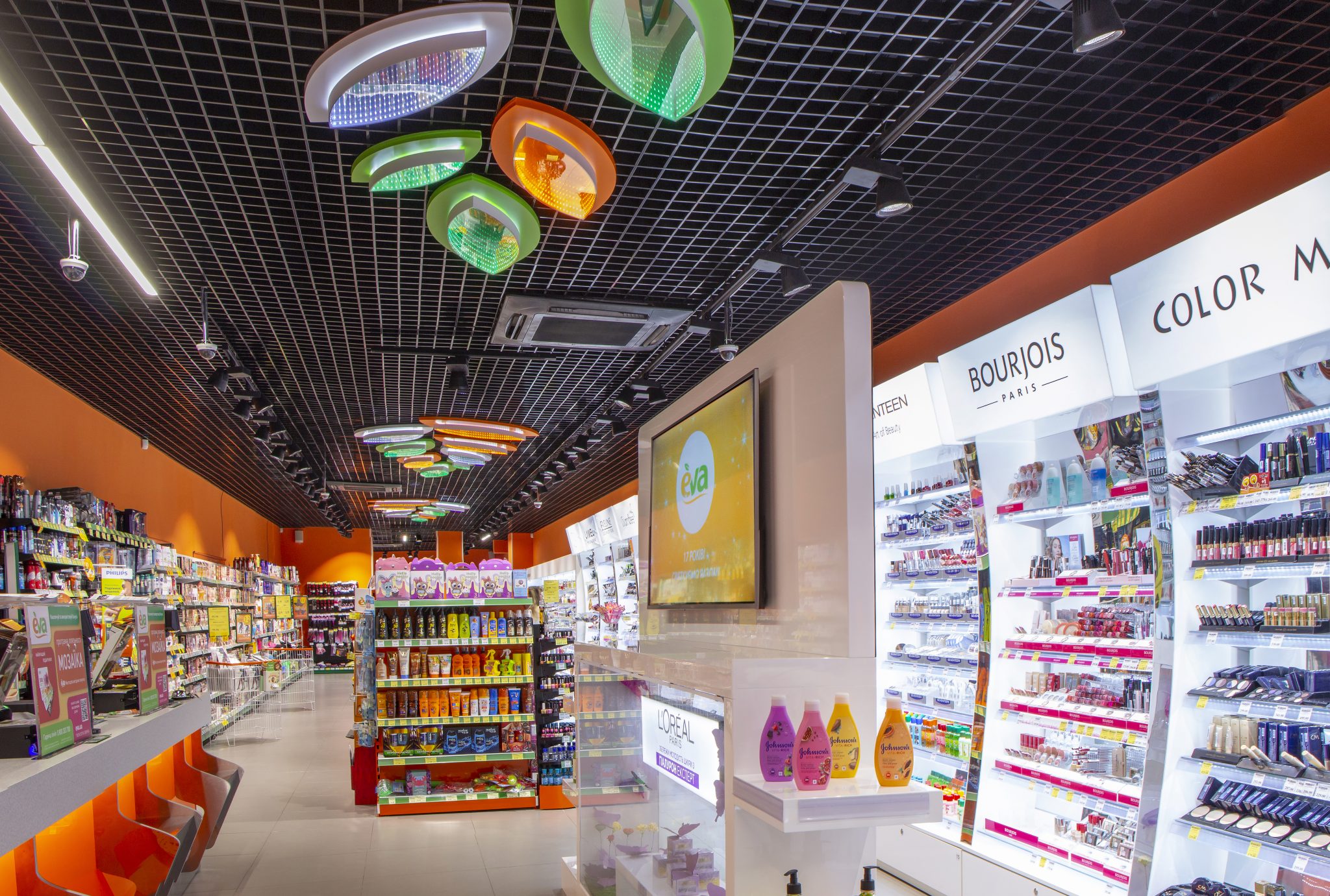 Линия магазинов EVA во время карантина работает в усиленном противоэпидемическом режиме