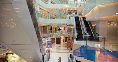 Карантин в Украине: какими будут последствия для ТРЦ, рестораторов и операторов развлечений