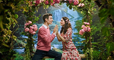 Реклама тижня: Rozetka, McDonald’s, Domino’s Pizza, Saint Laurent і Зої Кравіц