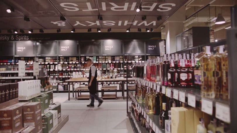 Литовский журналист о GoodWine: Роскошные автомобили с бандитами и девушки, ищущие богатых мужей