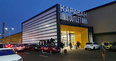 Удар по цінах: у Києві після оновлення відкрився ТРЦ Караван Outlet (фоторепортаж)