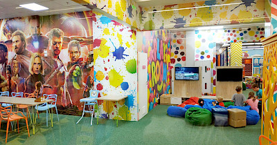 В ТРЦ Аврора открылся обновленный детский спортивно-развлекательный комплекс Smile Park