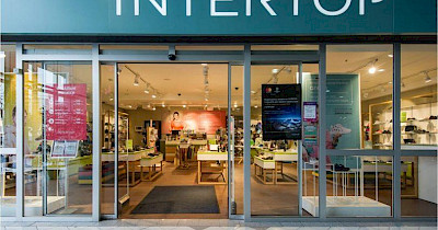 Intertop откроет сразу девять магазинов в ТРЦ Blockbuster Mall