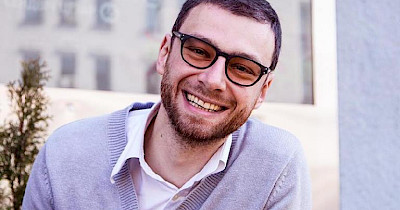 История сети FreshLine: Начали с нарезки колбасы в гараже, выросли до 45 заведений