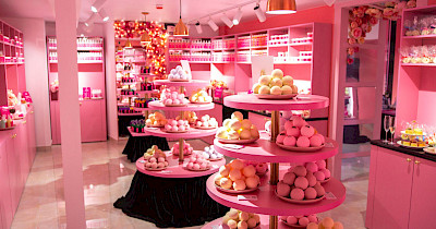 Дівочий рай: бренд Apothecary Skin Desserts відкрив в Києві перший магазин по франшизі