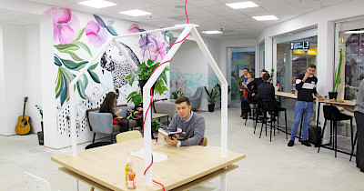 Разом веселіше: коворкінг в ТРЦ залучає до 70% додаткового трафіку