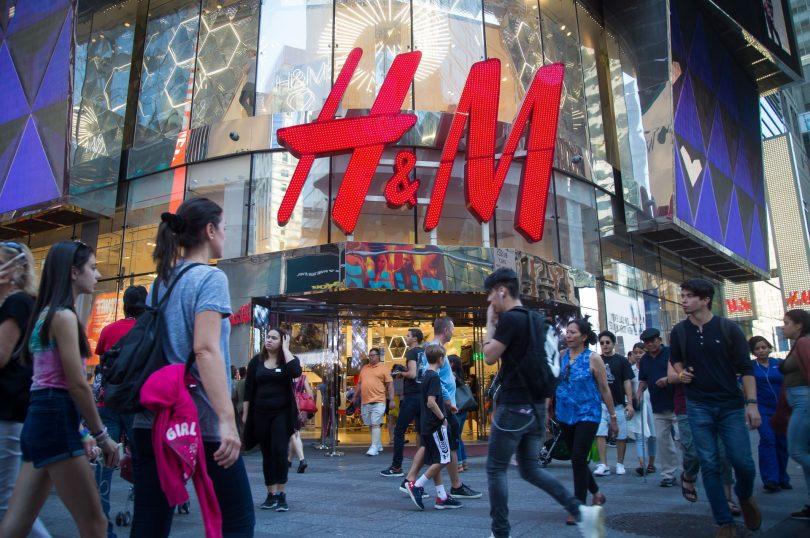 Захоплення секонд-хендом: H&M планує продавати вживані речі