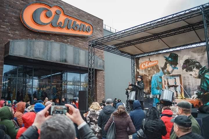 Темное будущее: как выглядит Сільпо в стиле “стимпанк” в Вышгороде (фотообзор)