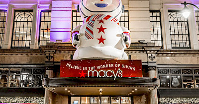 С Новым годом: самые впечатляющие праздничные витрины магазинов (фотообзор)