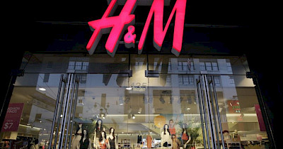 Складні часи: чому H&M зазнає збитків і що чекає на нього в Україні