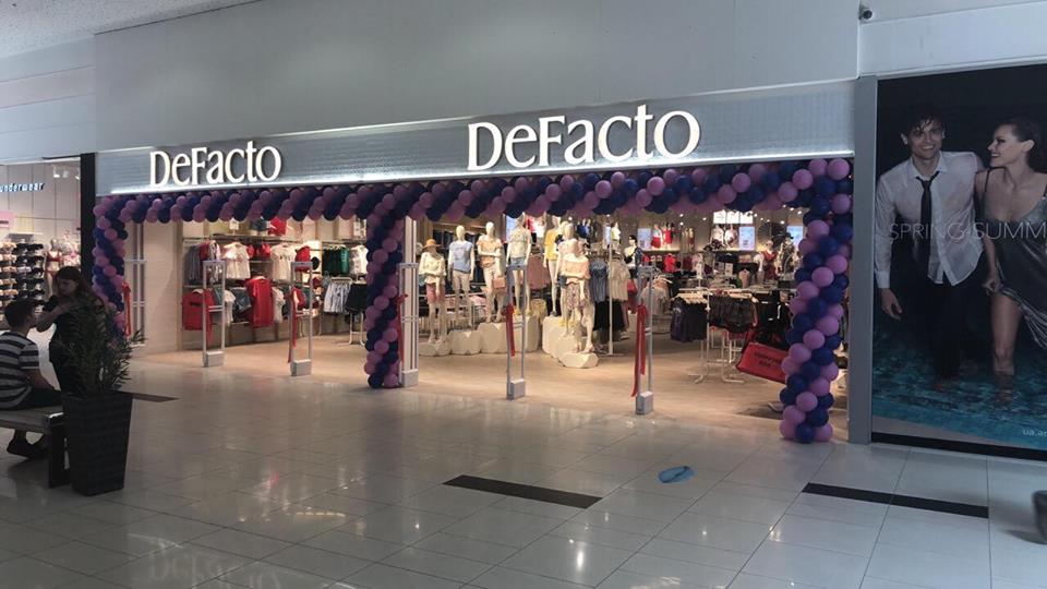 Второй в Украине DeFacto открыт в одесском ТРЦ Riviera