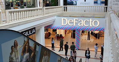 Торжество світла та простору: В ТЦ GLOBUS відкрився перший в Україні DeFacto (фоторепортаж)