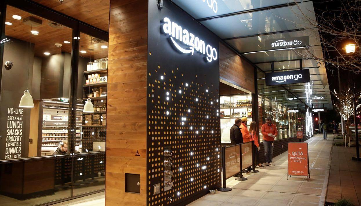Справа техніки: як традиційні рітейлери конкурують з магазинами Amazon Go