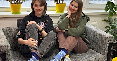 «Шкарпетуйся»: мережа Аврора долучилася до акції до Всесвітнього дня людей із синдромом Дауна